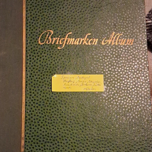 Briefmarkenalbum weltweit